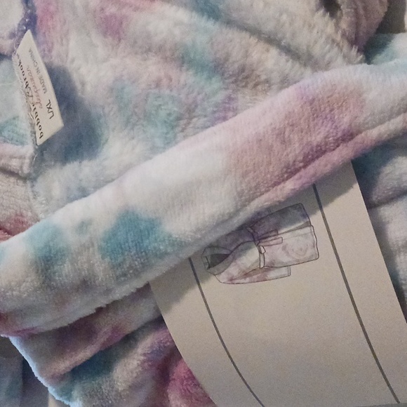 NEW TYE DYE BATH ROBES - Picture 6 of 8